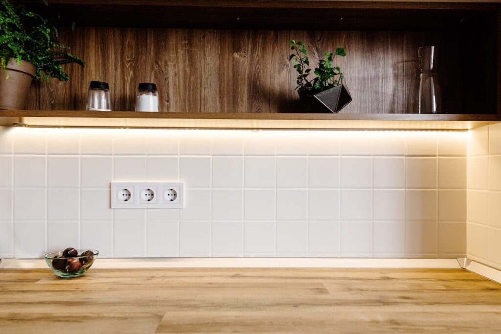 regleta led bajo mueble cocina sin cable